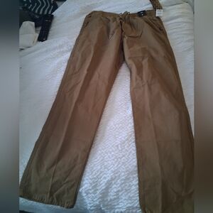 Van's Pants Mens Size Medium NWT Runs Big